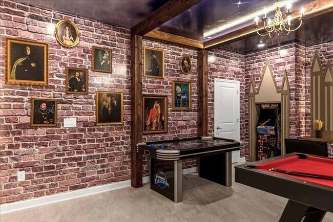 Building Photo - 9052 Sommerset Hills Dr