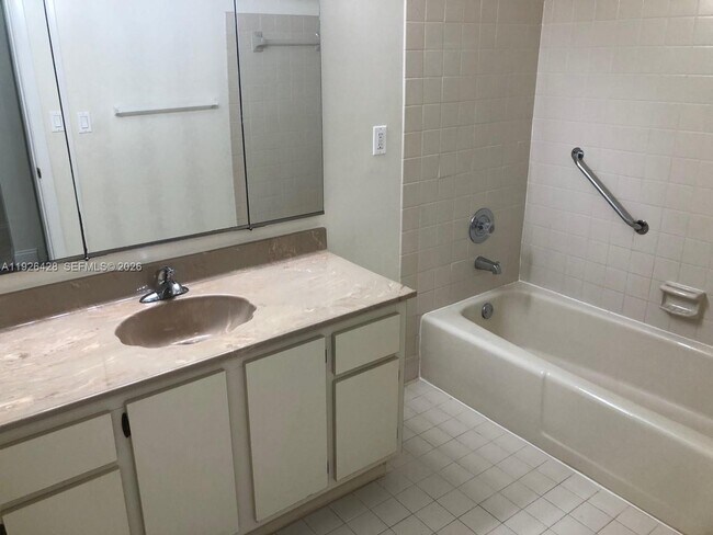 Building Photo - 9044 SW 112th Ct