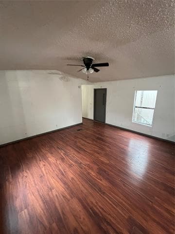 Building Photo - 541 Simmons Dr