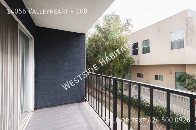 Building Photo - 14056 Valleyheart Dr