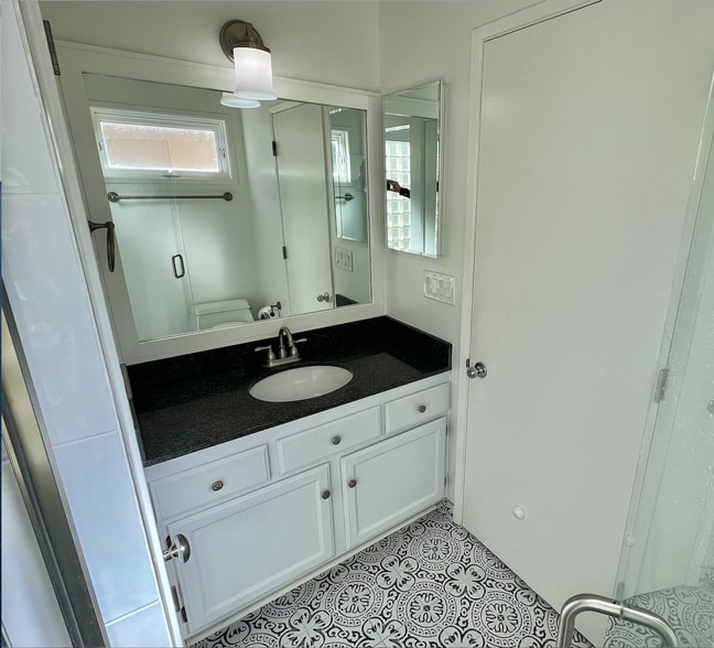 Building Photo - 311 Hill St