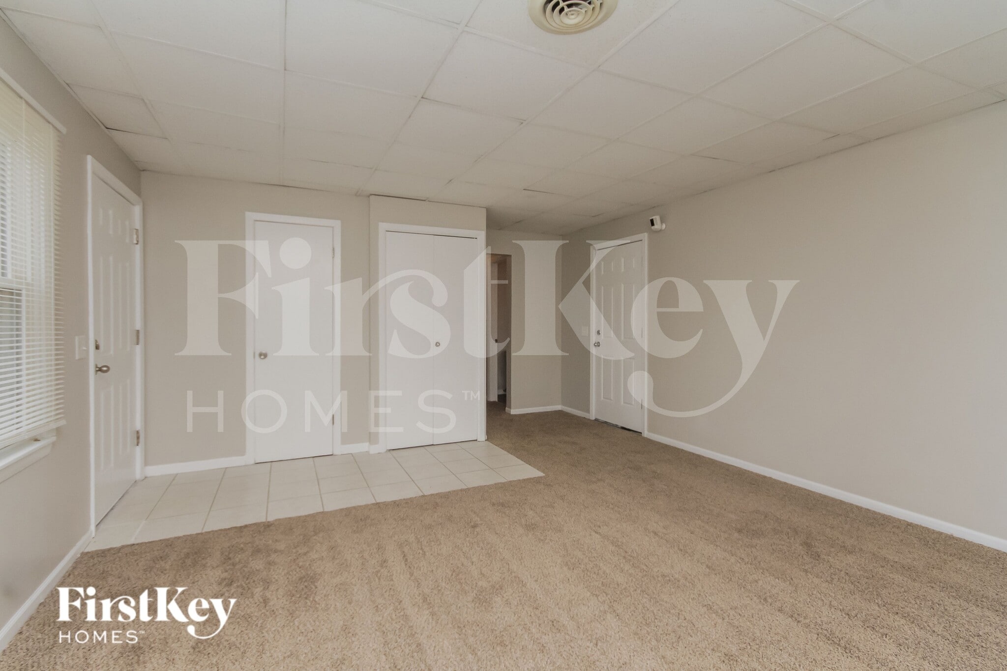 Building Photo - 639 N Martha St