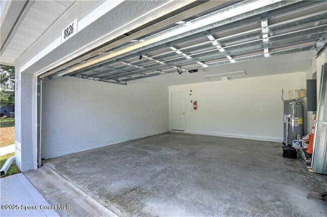 Building Photo - 8826 100th Ave