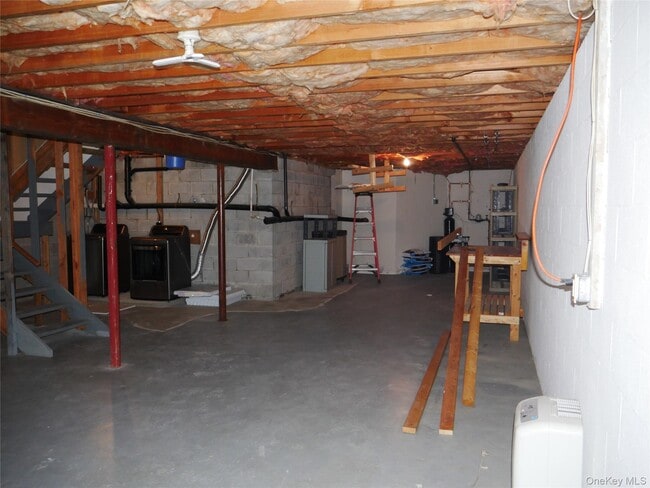 Building Photo - 18 Deer Crossing Dr