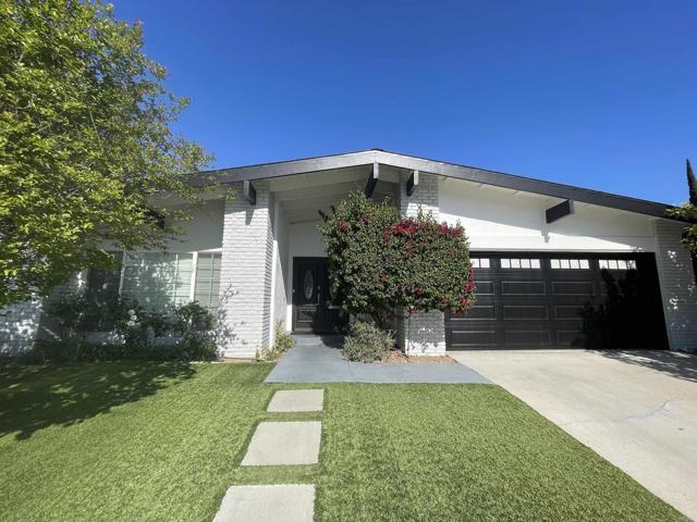 Primary Photo - 6860 Whitaker Ave