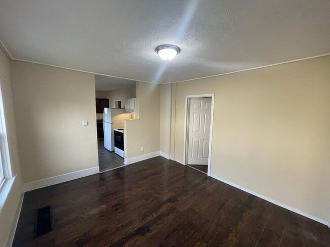 Building Photo - SECTION 8 and EDEN Accepted!! Stunning 4-Bed, 2-Bath Renovation in Lorain!!