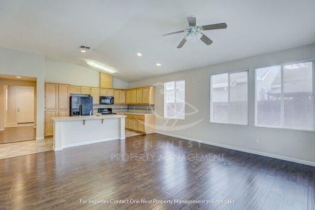 Building Photo - 3 bdrm 2 bthm single level home in Edgewater community