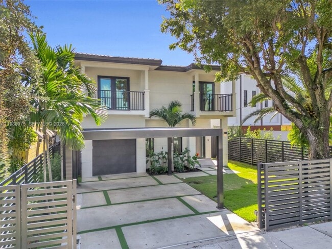 Building Photo - 2029 SW 62nd Ave