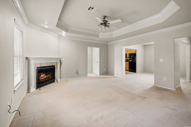 Building Photo - Great 3 Beds + 2 Baths Home with Solar Panels! Large Covered Patio!