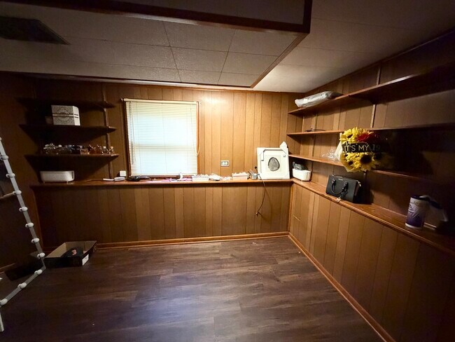 Building Photo - 202 Hickory Rd