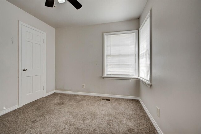 Building Photo - 1742 Carlisle Rd