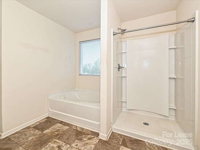 Building Photo - 104 Mulligan Dr