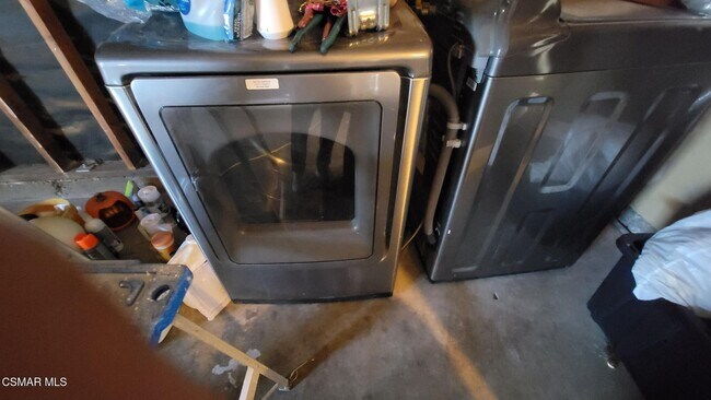 Building Photo - 1720 Elsinore Creek