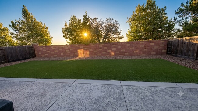 Building Photo - 5029 Copper Sunset Way