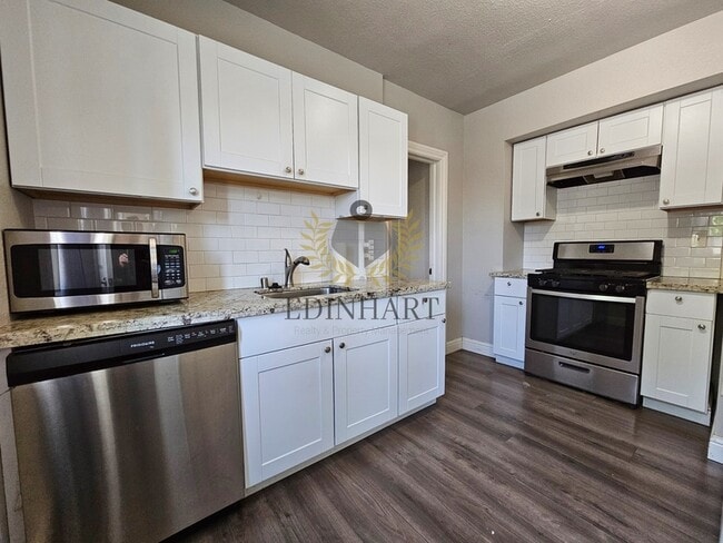 Building Photo - 915 N Harrison Ave