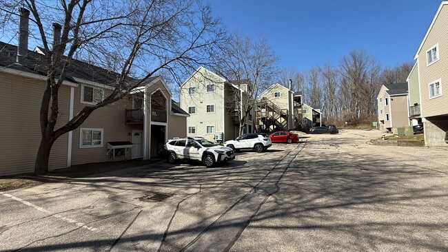 Building Photo - Modern 2-Bedroom Townhouse Condo – Water &...