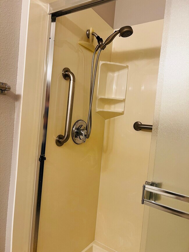Building Photo - 810 Leisure World