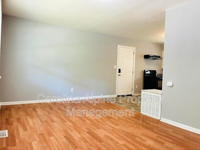 Building Photo - 516 E Peachtree St