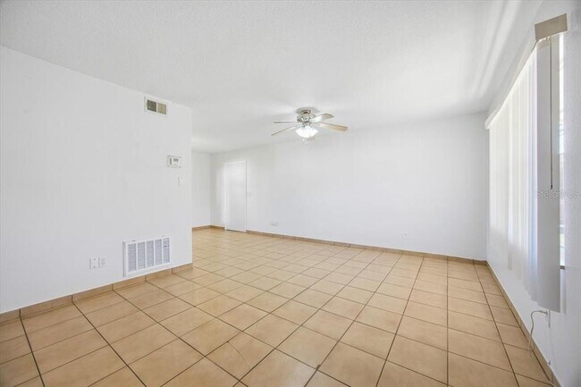 Building Photo - 5681 Tulip Ave