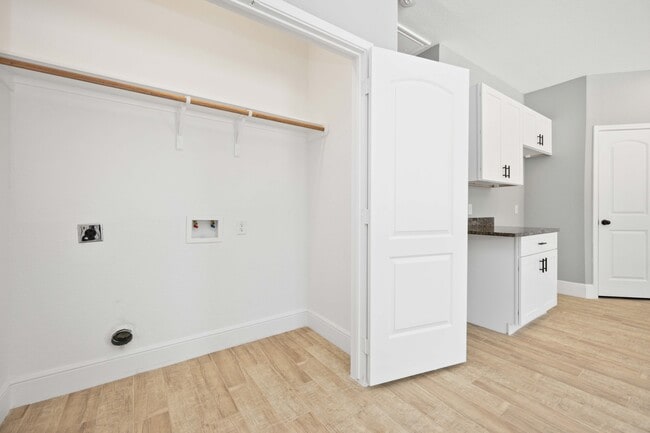 Building Photo - 4653 Mallow St