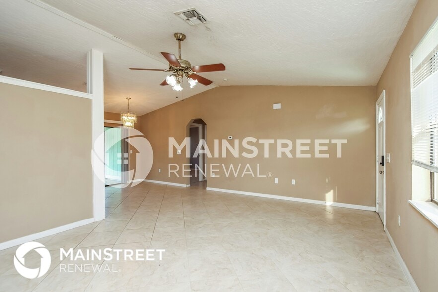 Building Photo - 281 Cocoa St SE