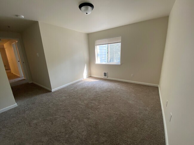 Building Photo - 215 100th St SW