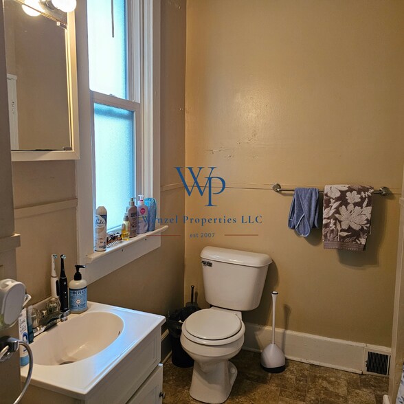 Building Photo - 1411 Marshall St