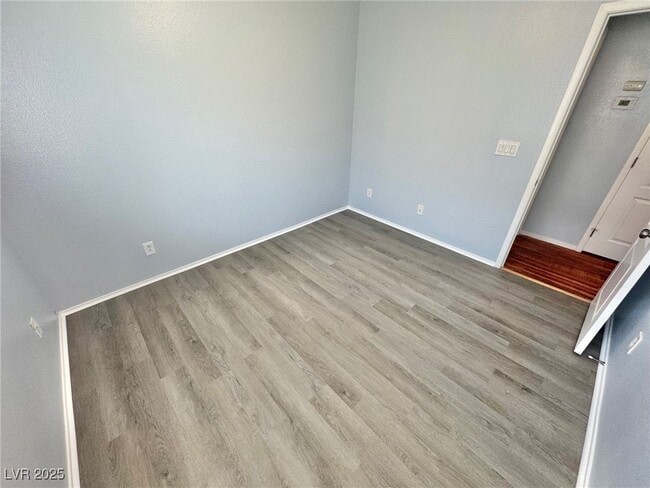 Building Photo - 2276 Chestnut Ranch Ave