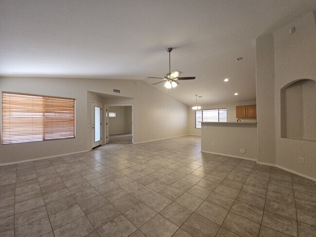 Building Photo - Charming 3-Bedroom Home for Rent in East M...