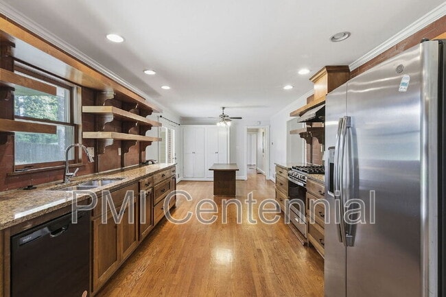 Building Photo - 2649 Homeland Dr