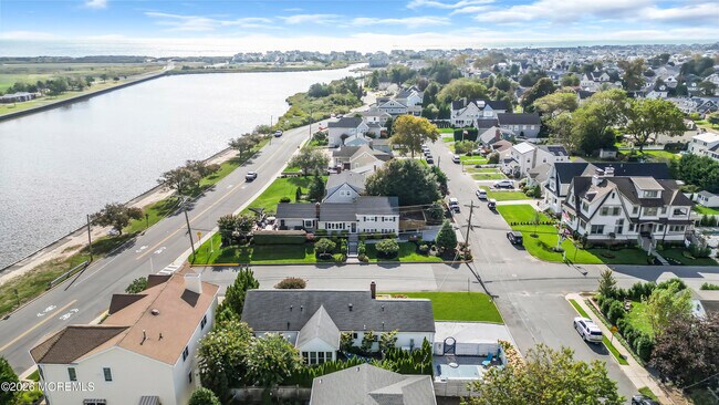 Building Photo - 67 N Farragut Ave