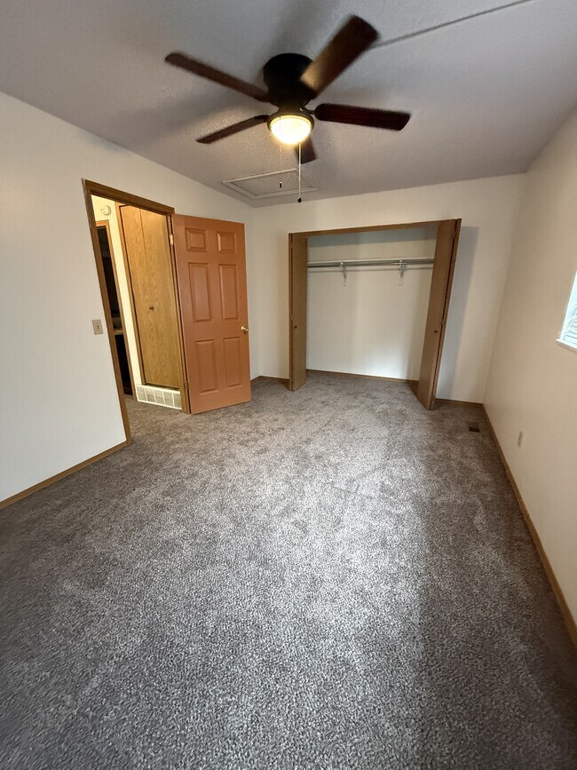 Building Photo - 4774 N Carefree Cir