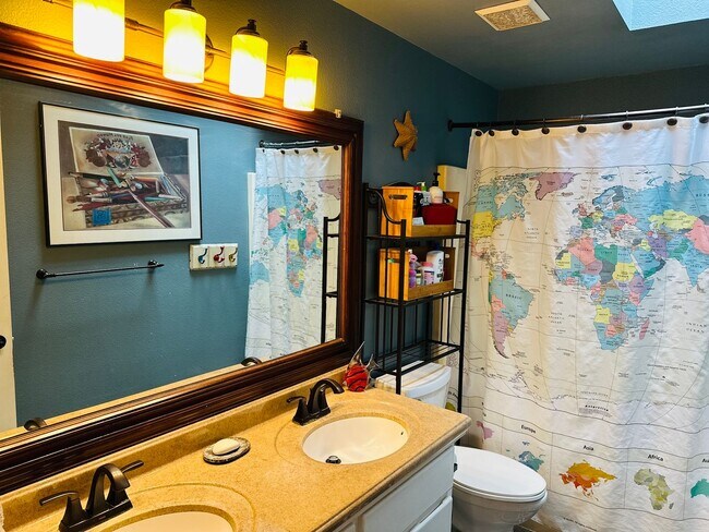 Building Photo - Beautiful Custom Newly Remodeled Home