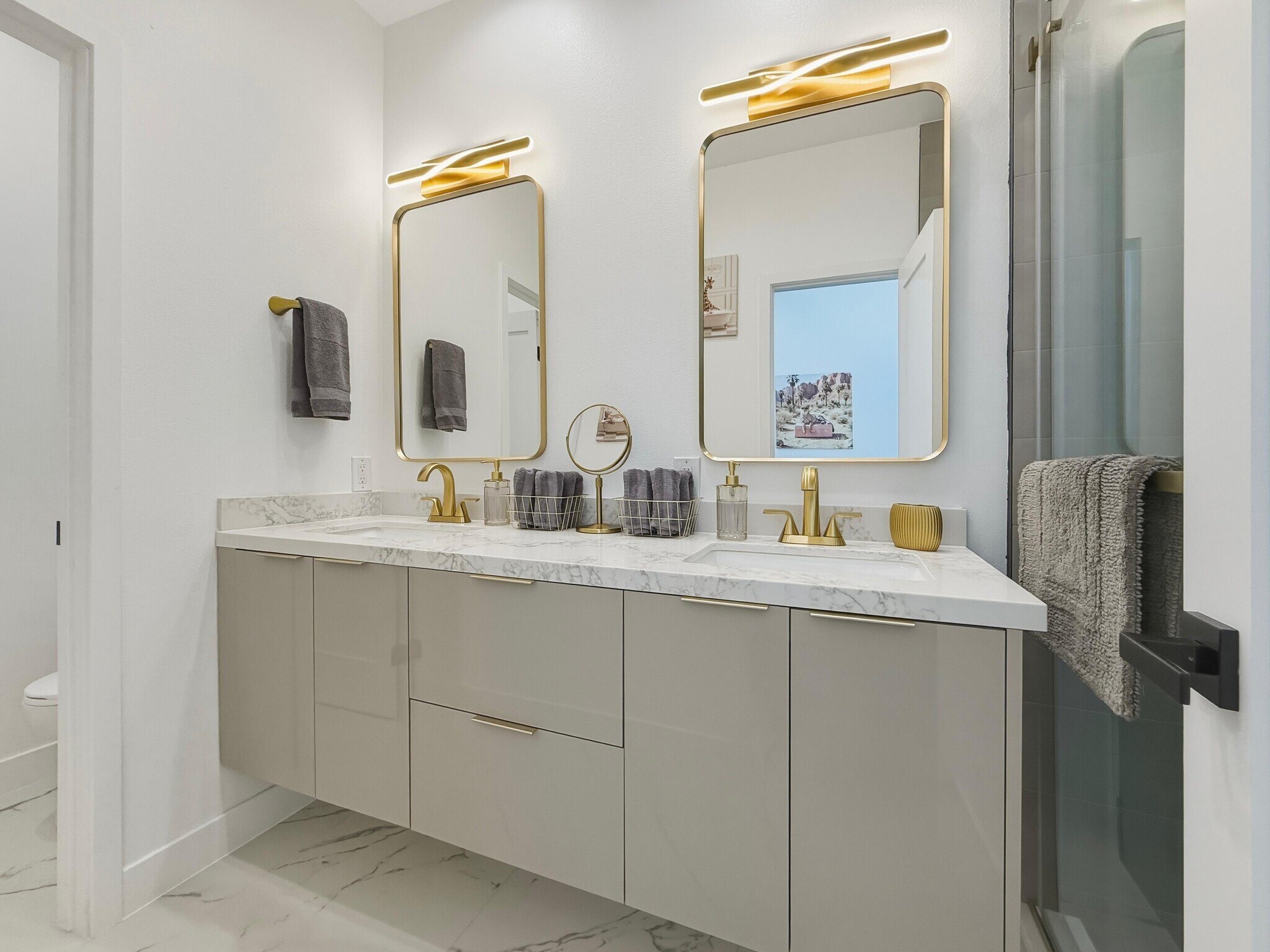 Building Photo - 2197 Jacques Dr