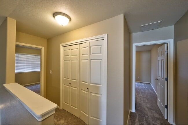 Building Photo - ARTS & CRAFTS GORGEOUS 2 STORY 3 BEDROOM + OFFICE 2.5 BATH. POOL, CLUBHOUSE, TENNIS INCLUDED!