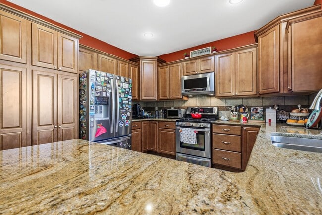 Building Photo - Prestine 4 bedroom home near the Golf Course