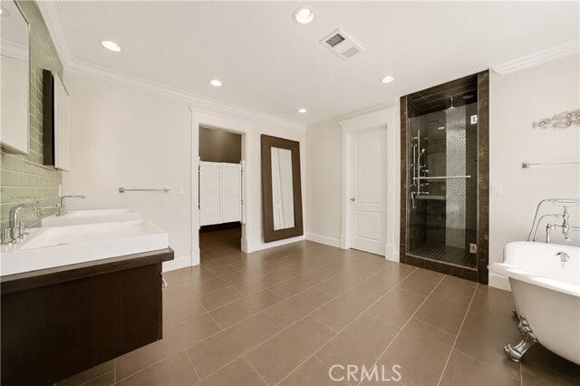 Building Photo - 5188 Vista Miguel Dr
