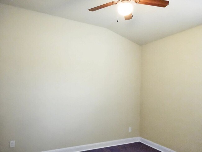 Building Photo - 815 Expedition Way