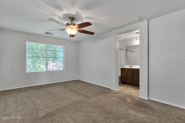 Building Photo - 1675 W Pelican Dr