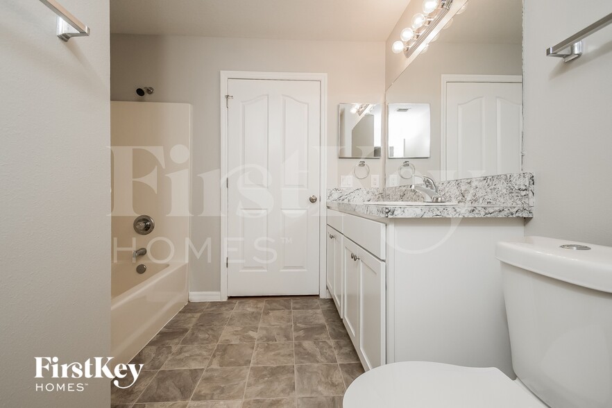 Building Photo - 6623 Waterton Dr