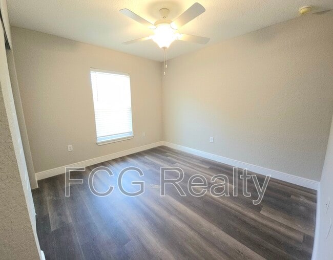 Building Photo - 8183 N Dyke Way