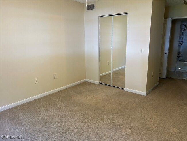 Building Photo - 1210 Wildwood Lakes Blvd