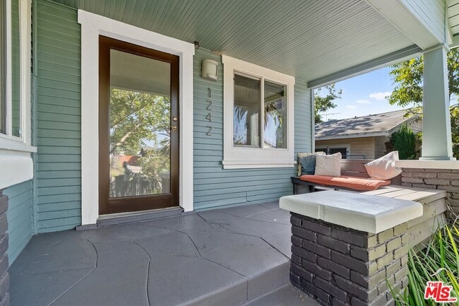 Building Photo - 1242 N Commonwealth Ave