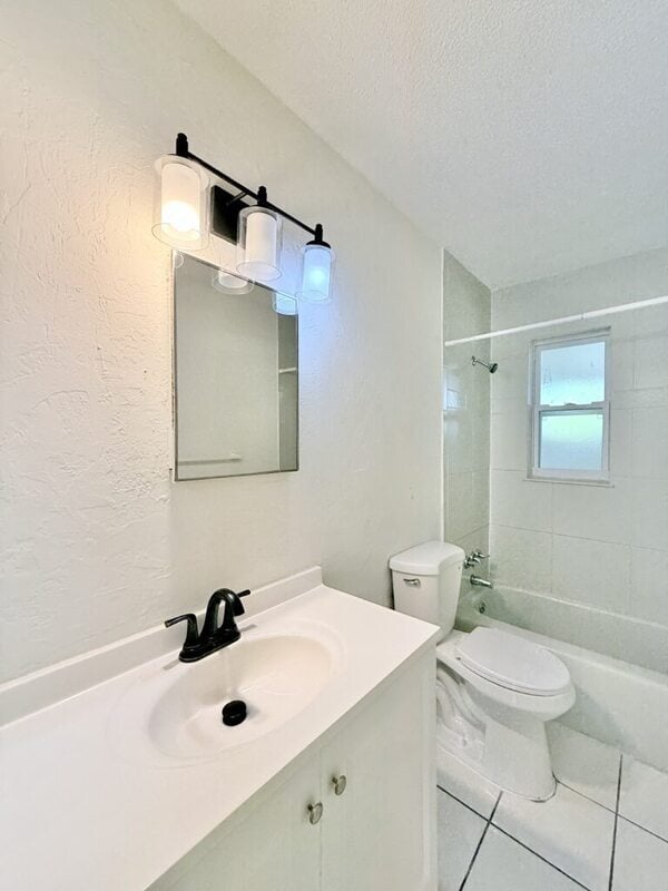 Building Photo - 603 64th Ave W