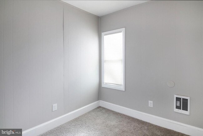 Building Photo - 614 Hunter St