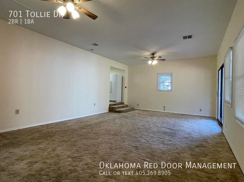 Building Photo - 701 Tollie Dr