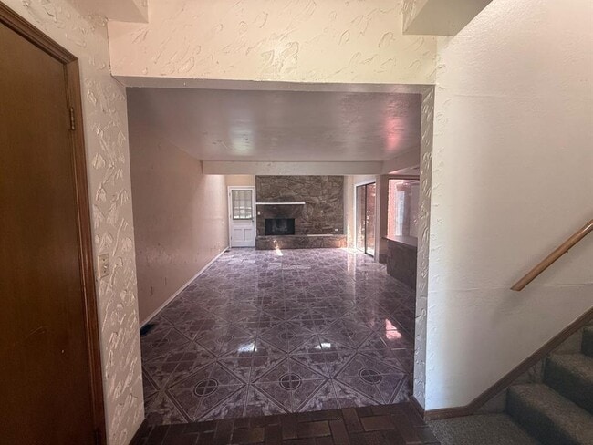 Building Photo - 7407 Kings Manor Ct