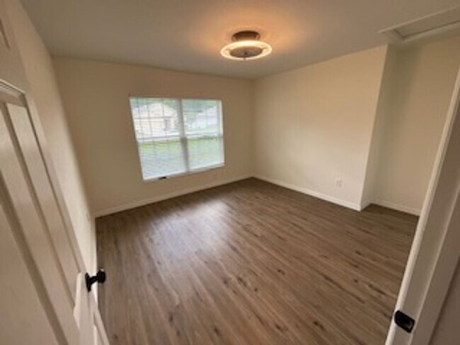 Building Photo - Oak Hill Plantation 3/2 NE Ocala Home