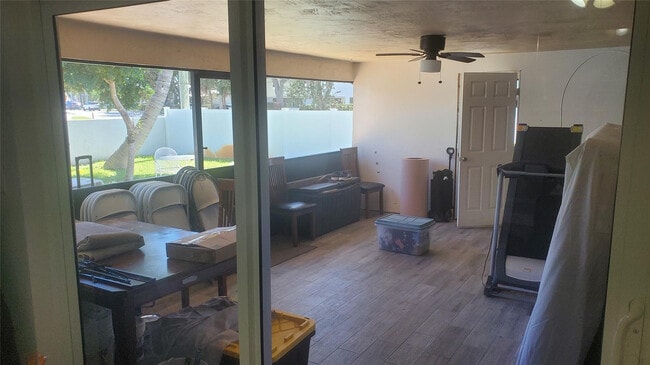 Building Photo - 616 SE 8th Ave