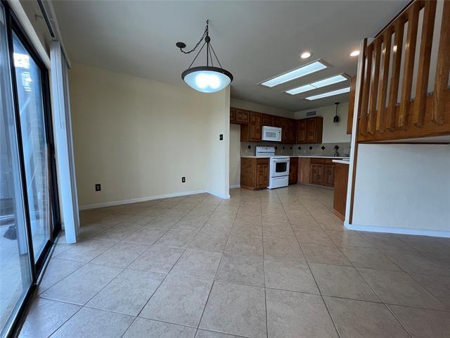 Building Photo - 117 Summit Cove